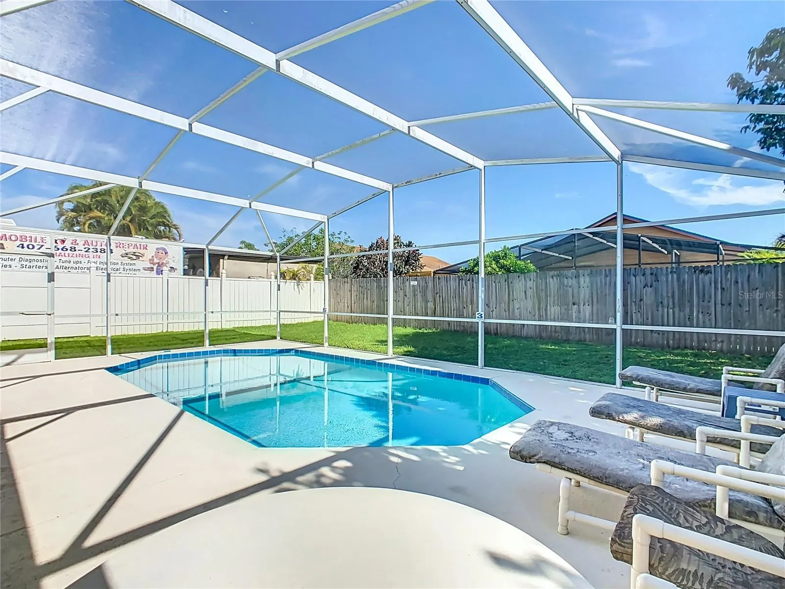 115 LOCHNESS LN