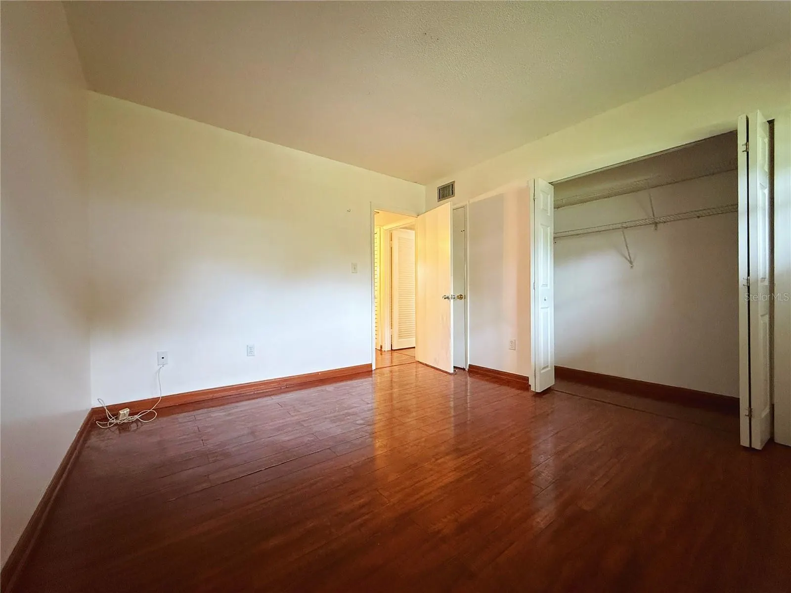 825 N PRIMROSE DR #106, #106