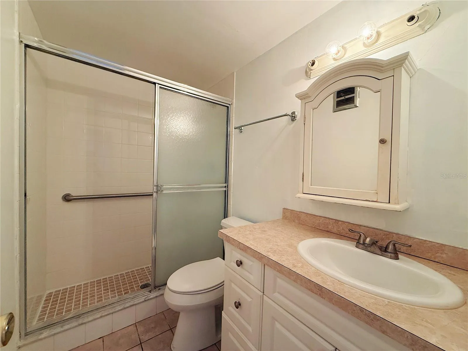 825 N PRIMROSE DR #106, #106