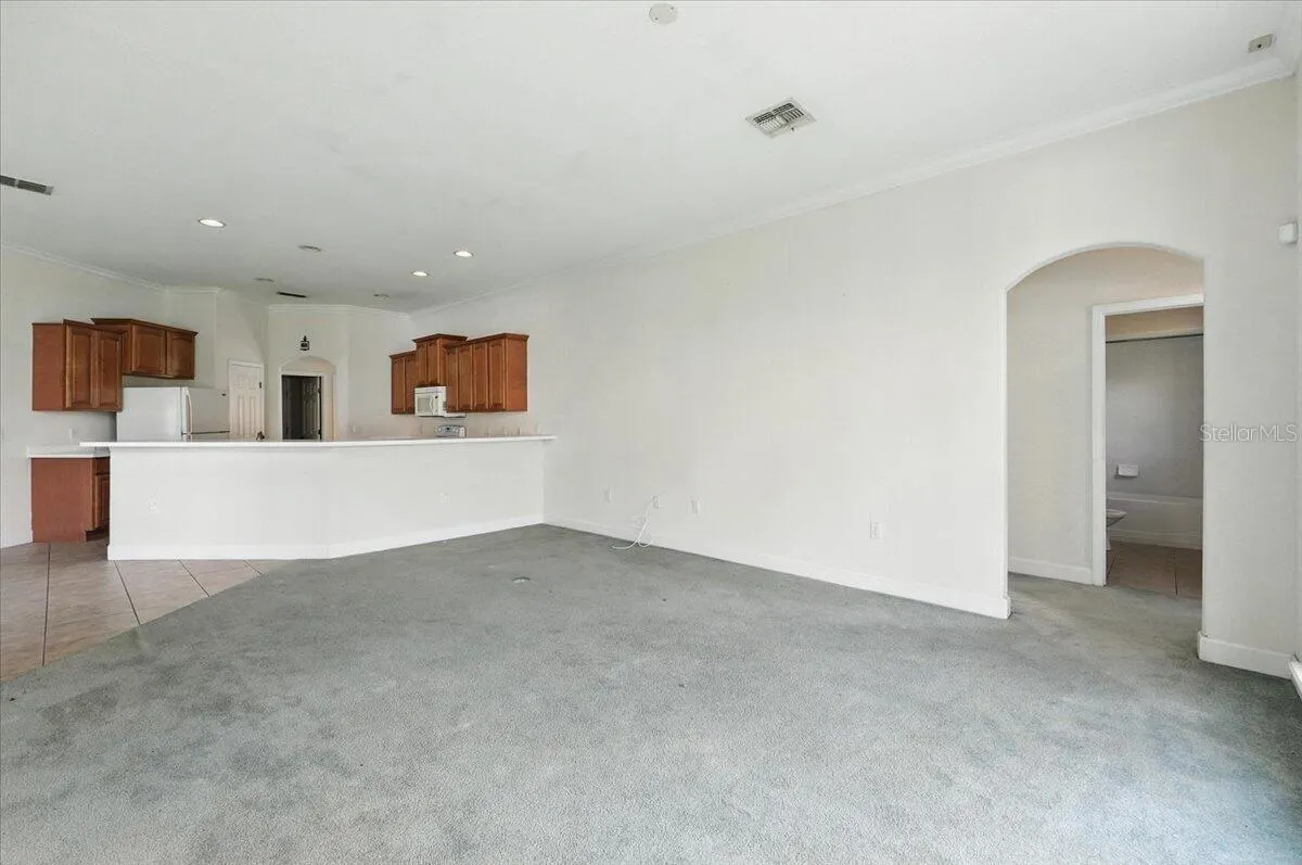258 TERRANOVA BLVD