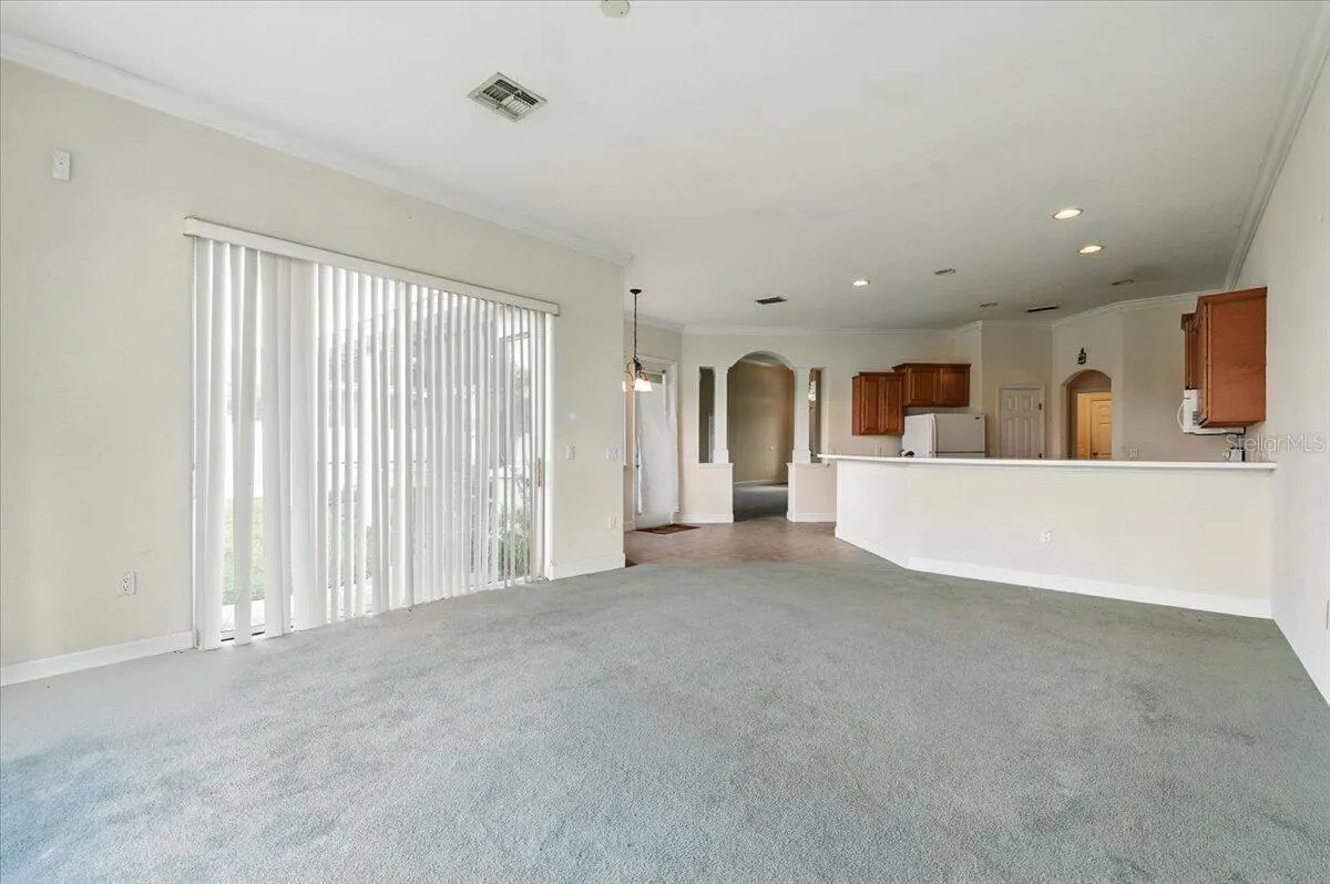 258 TERRANOVA BLVD