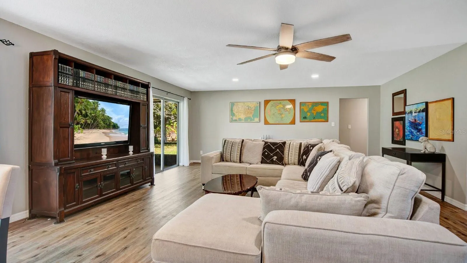 4813 LORETTA LN