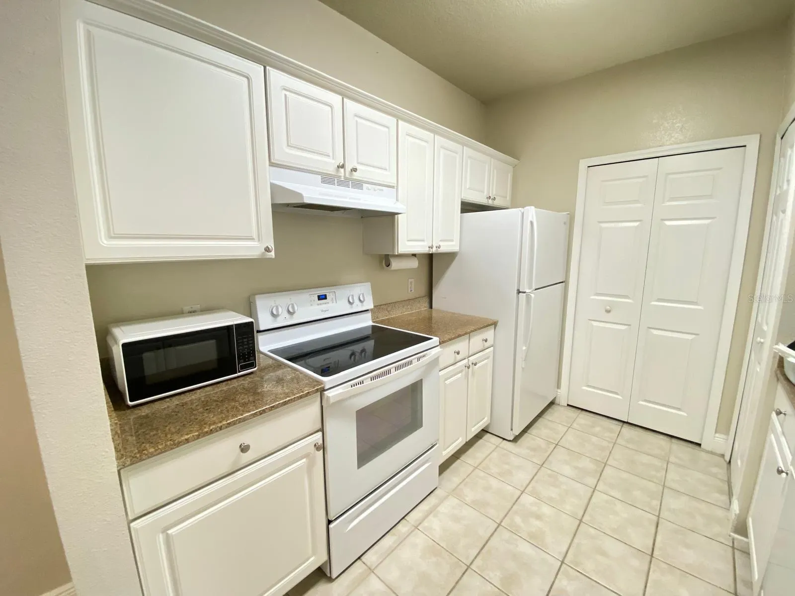 130 SOUTHERN PECAN CIR #201, #201
