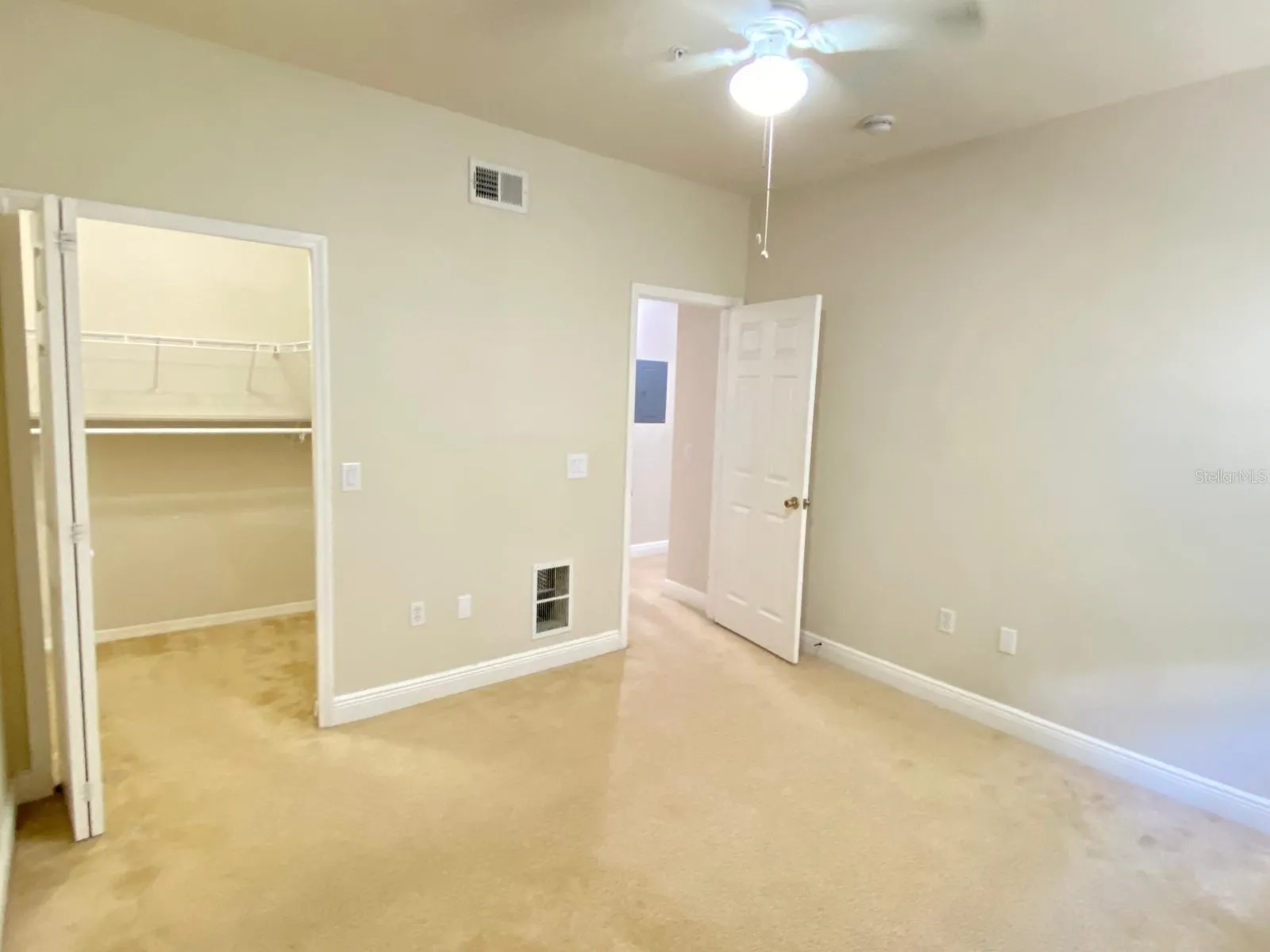 130 SOUTHERN PECAN CIR #201, #201