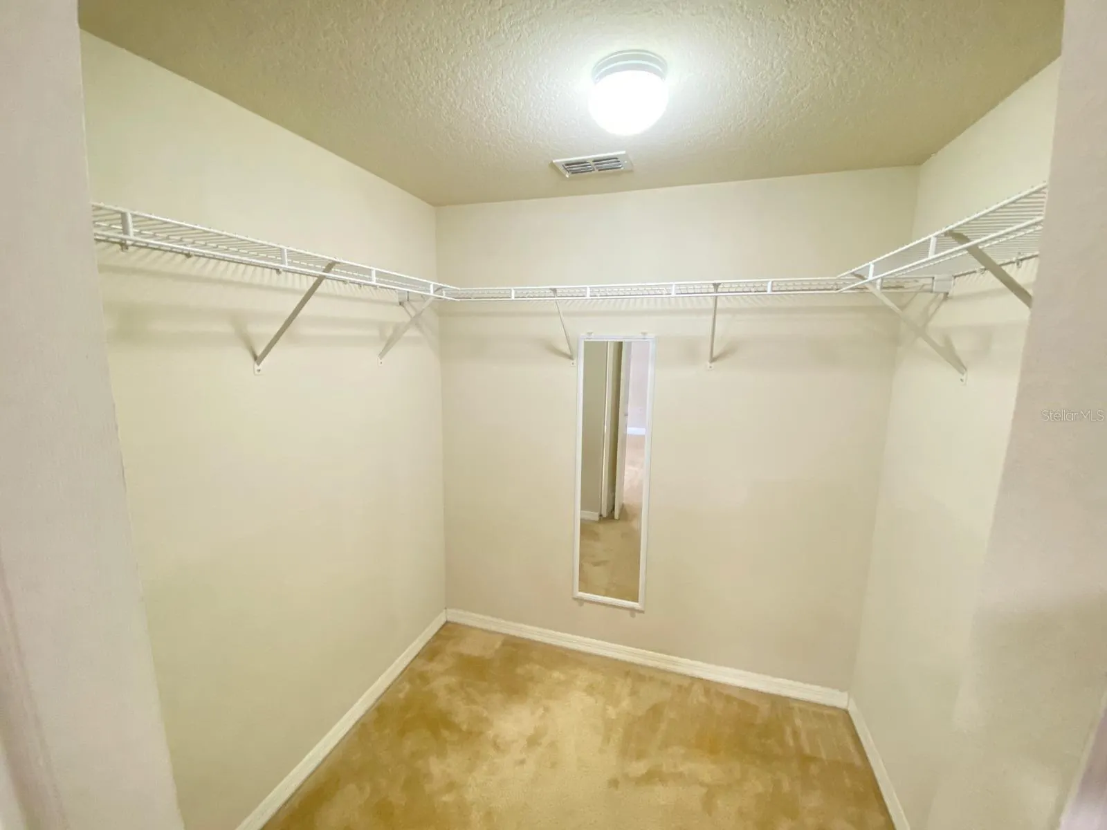 130 SOUTHERN PECAN CIR #201, #201