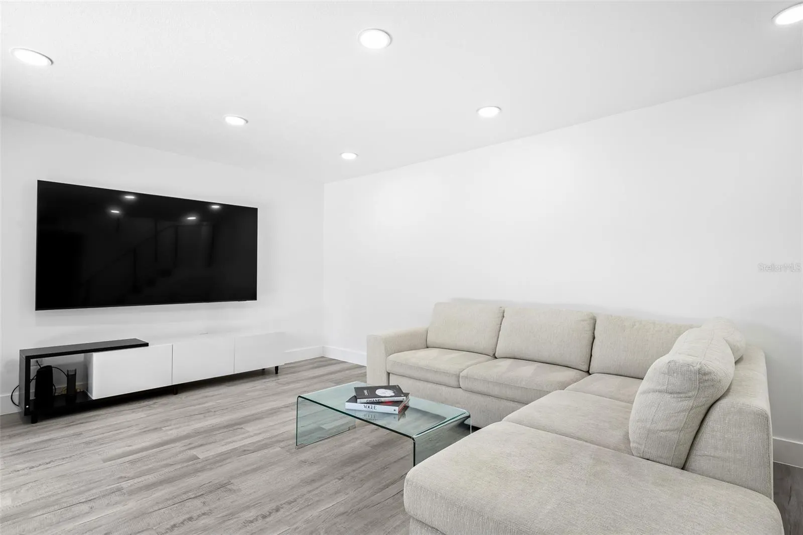 613 OLYMPIC DR #C, #C