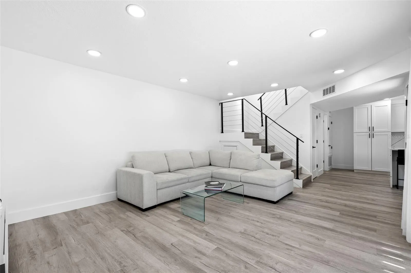 613 OLYMPIC DR #C, #C