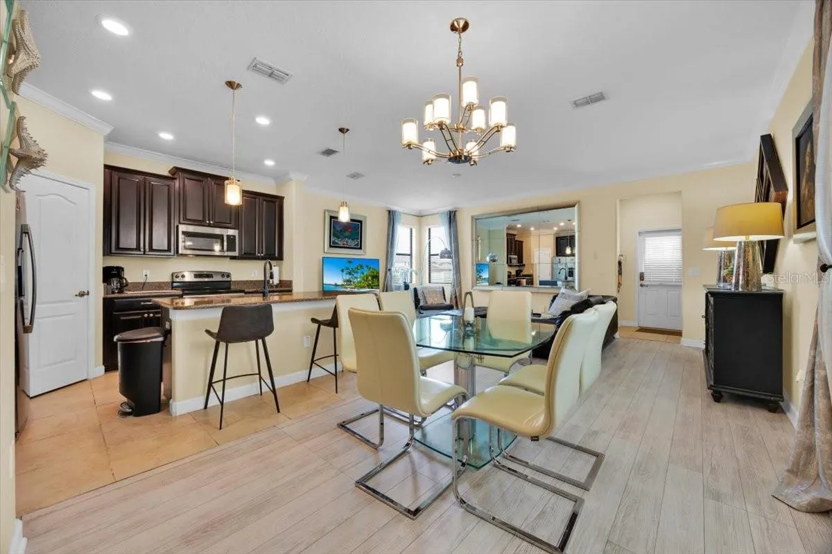 7401 ELLA LN