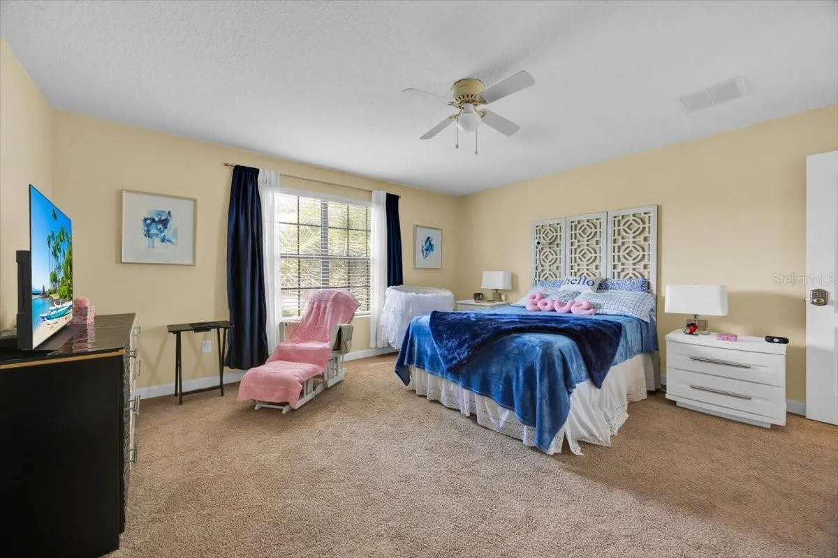 7401 ELLA LN