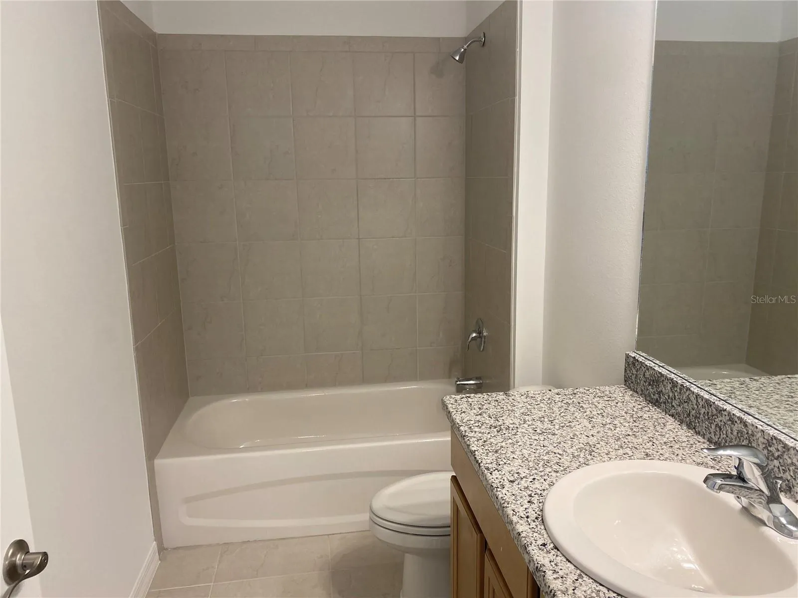 42 RED MILL DR #A, #A