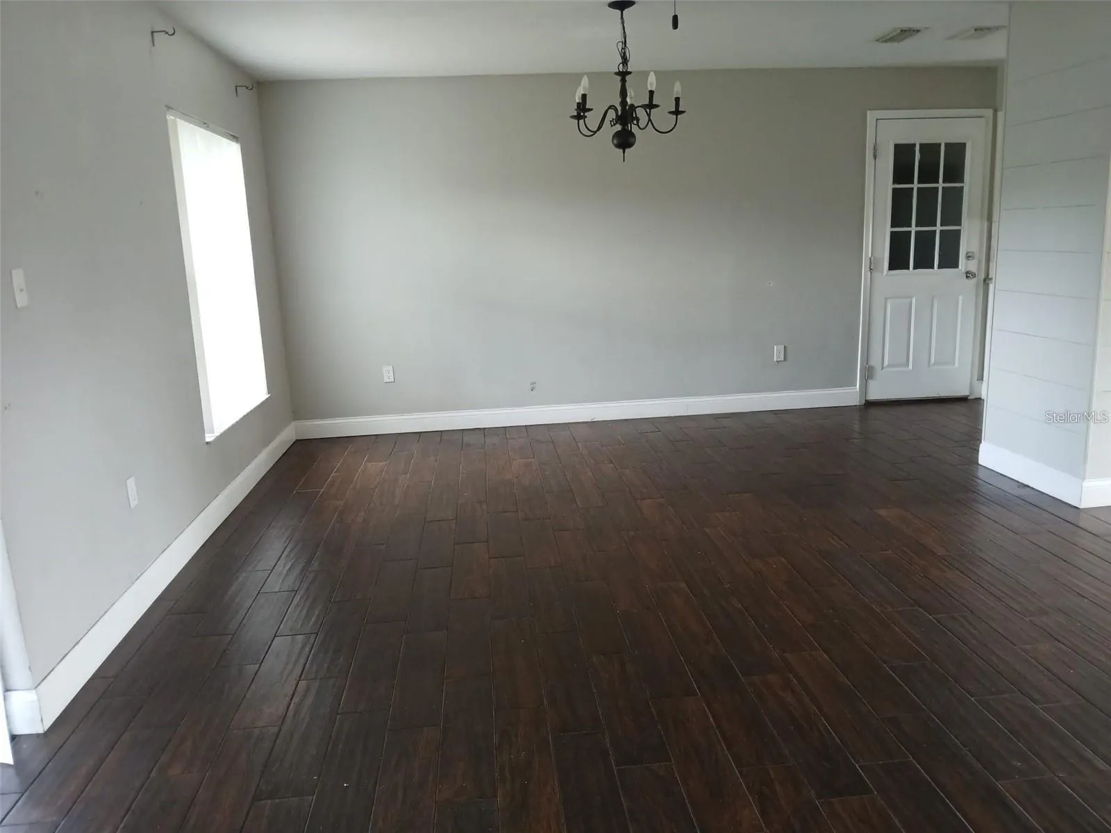21 SANDALWOOD DR