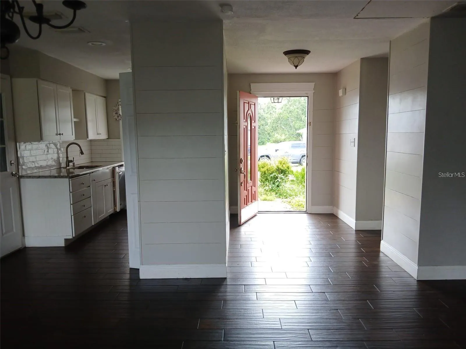 21 SANDALWOOD DR