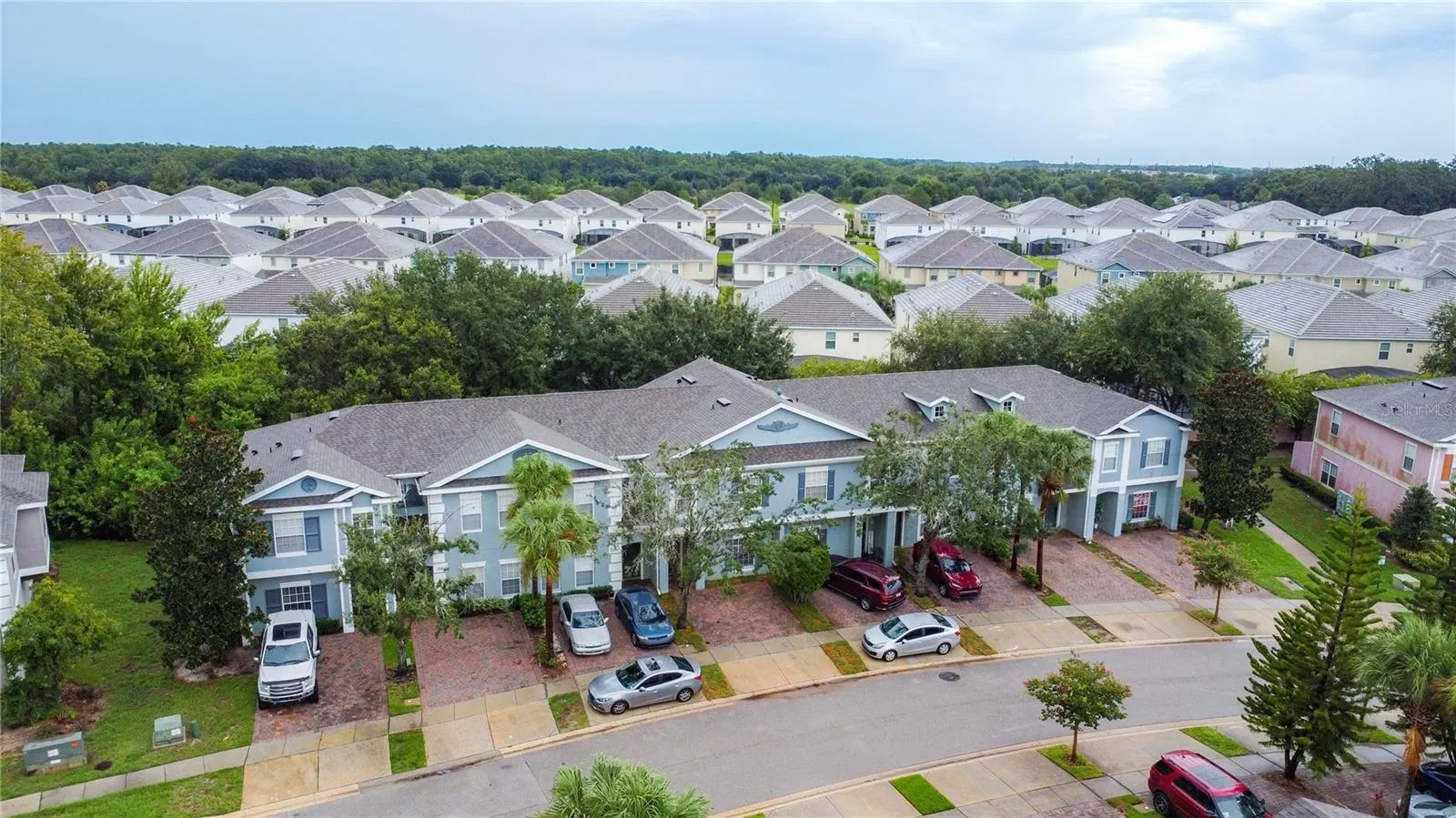 2412 CARAVELLE CIR