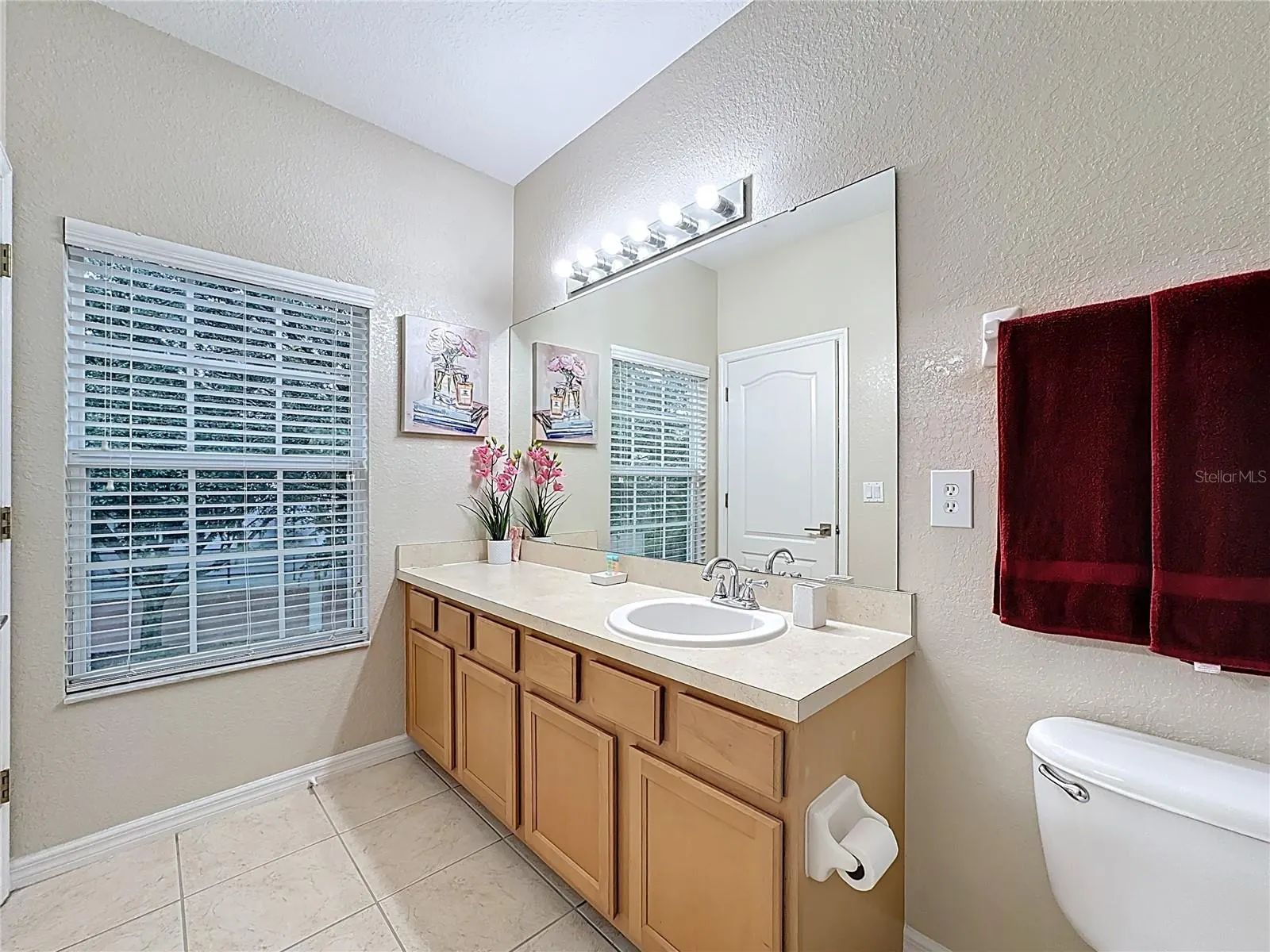 2412 CARAVELLE CIR