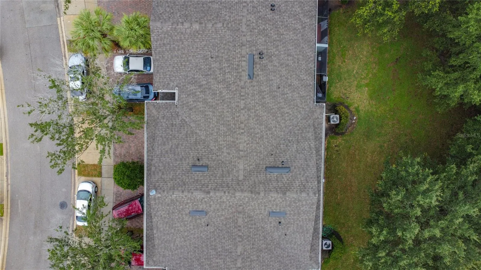 2412 CARAVELLE CIR