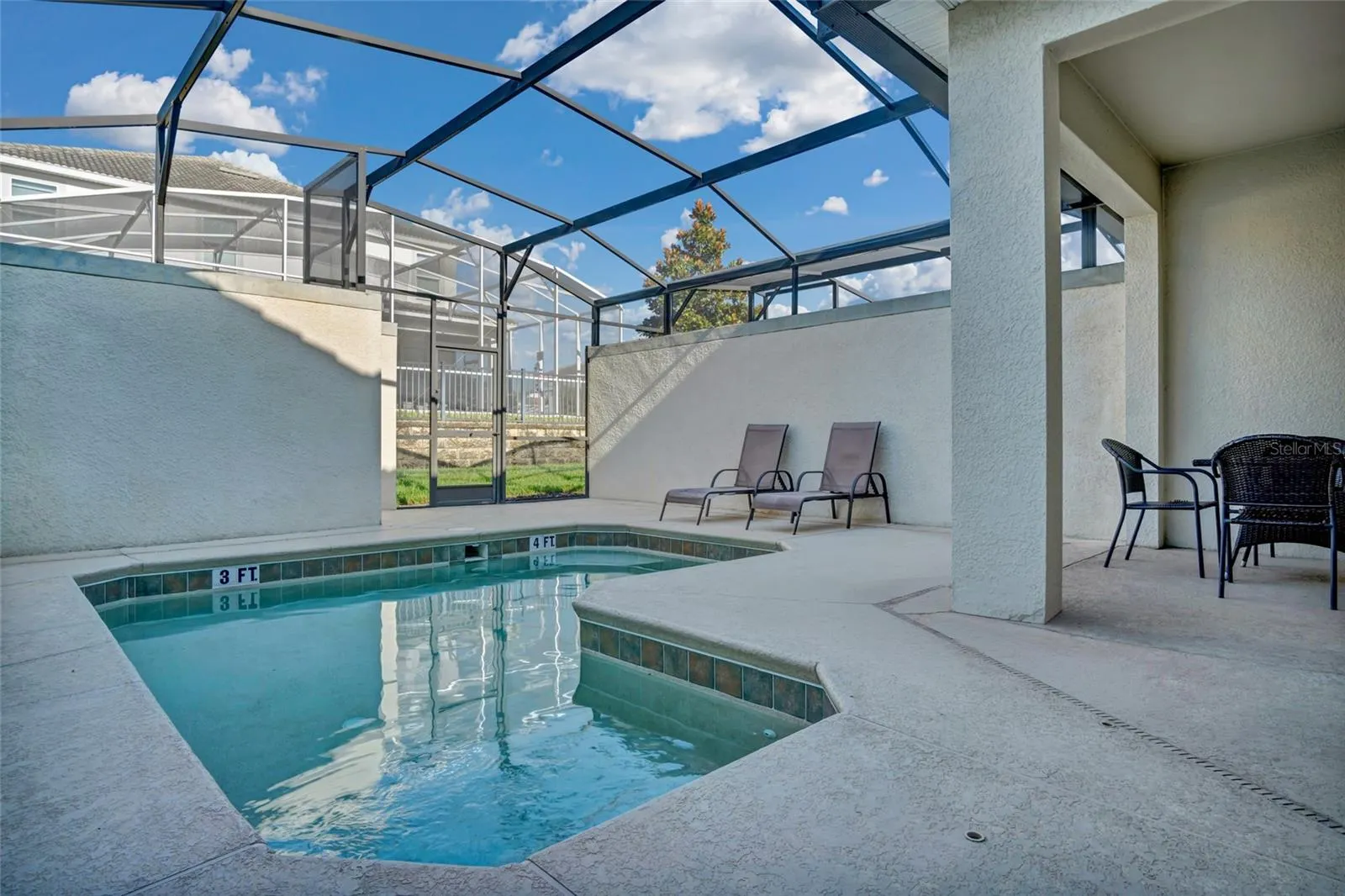 1554 PLUNKER DR