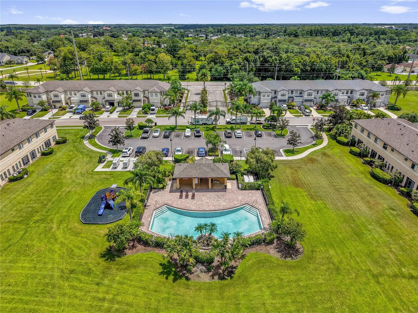 2480 SEVEN OAKS DR
