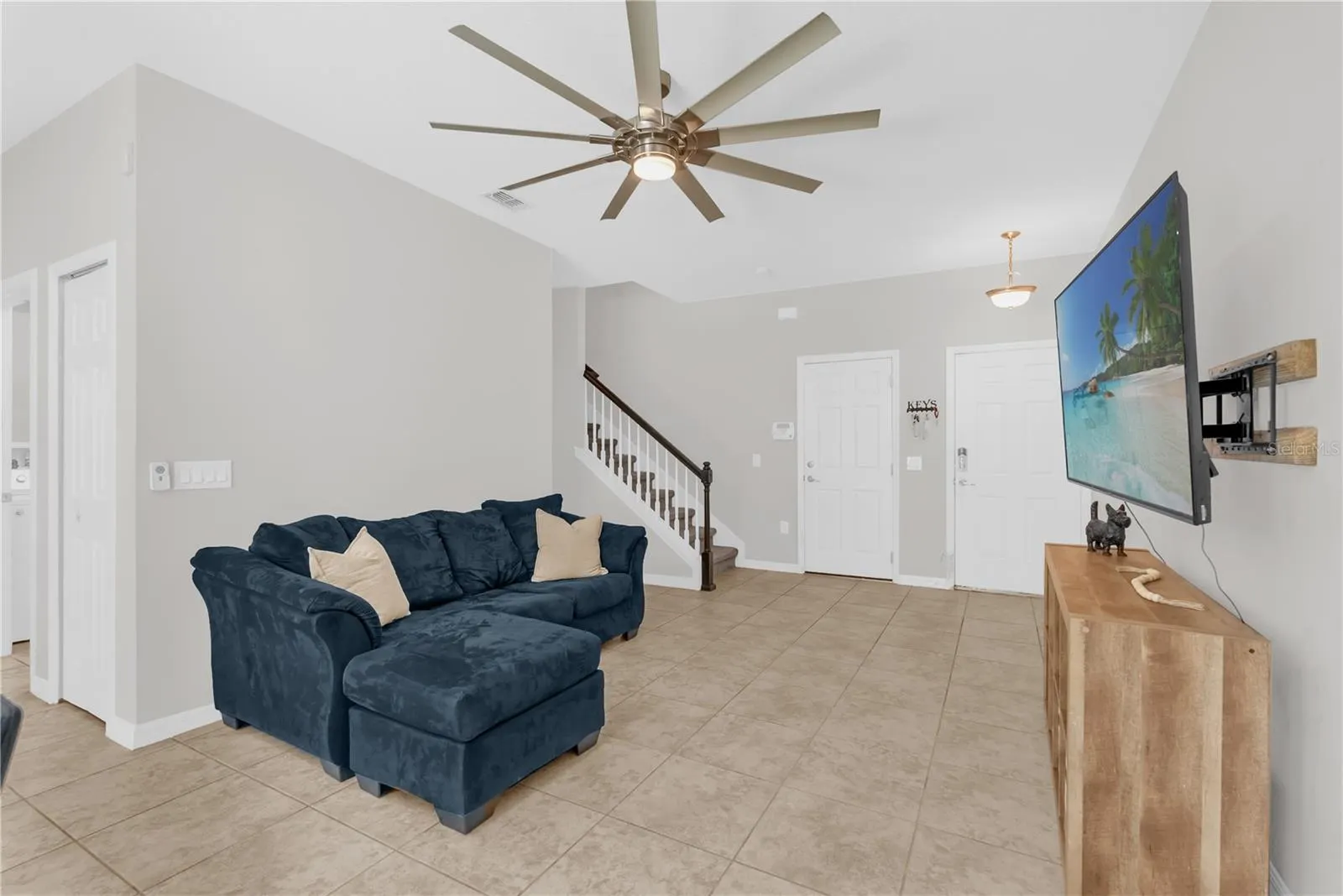 2480 SEVEN OAKS DR