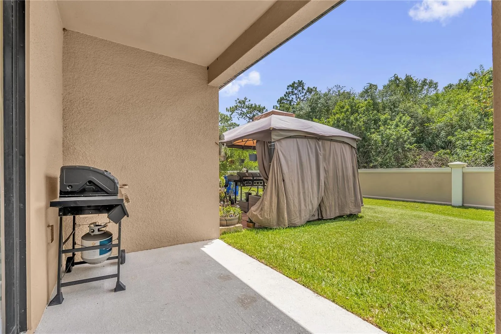 2480 SEVEN OAKS DR