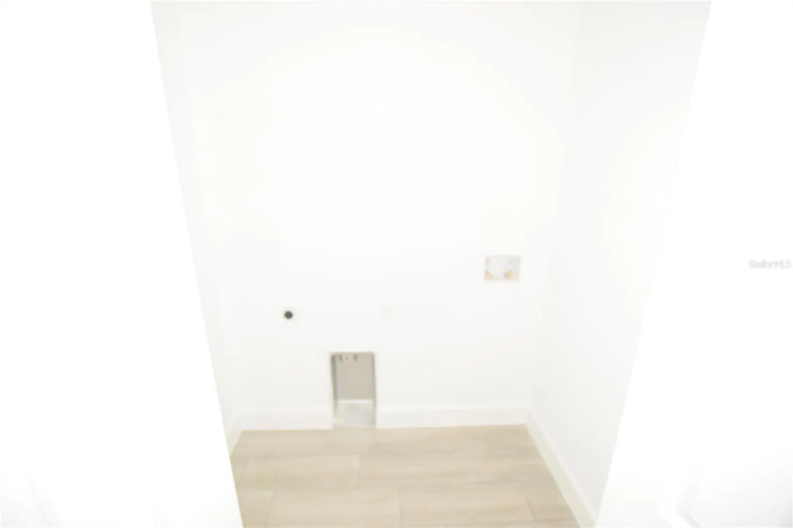 460 LAKE SHORE PKWY