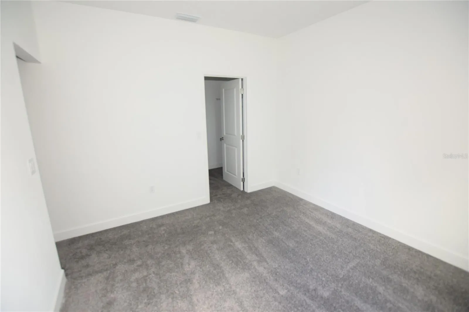 460 LAKE SHORE PKWY