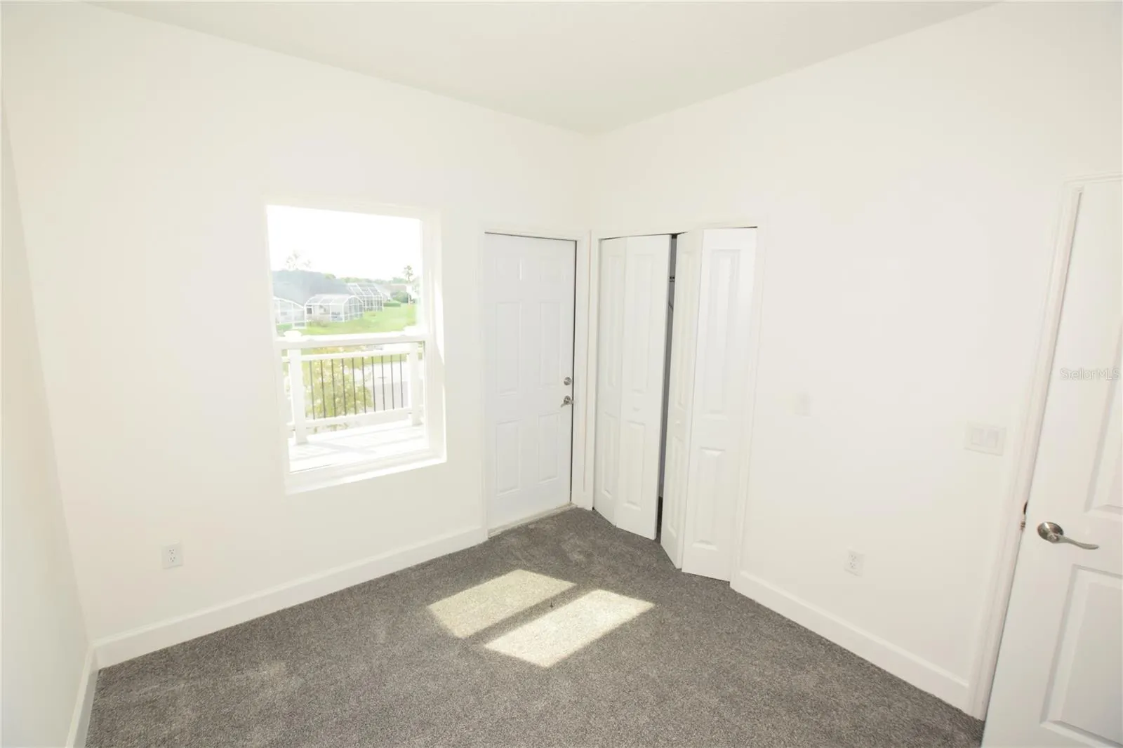 460 LAKE SHORE PKWY
