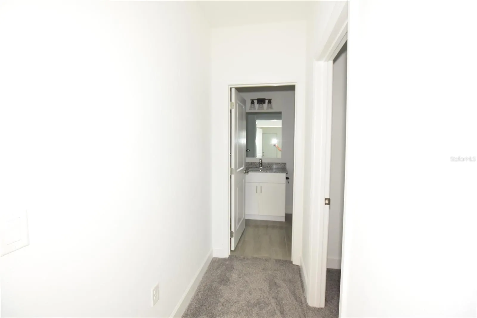 460 LAKE SHORE PKWY