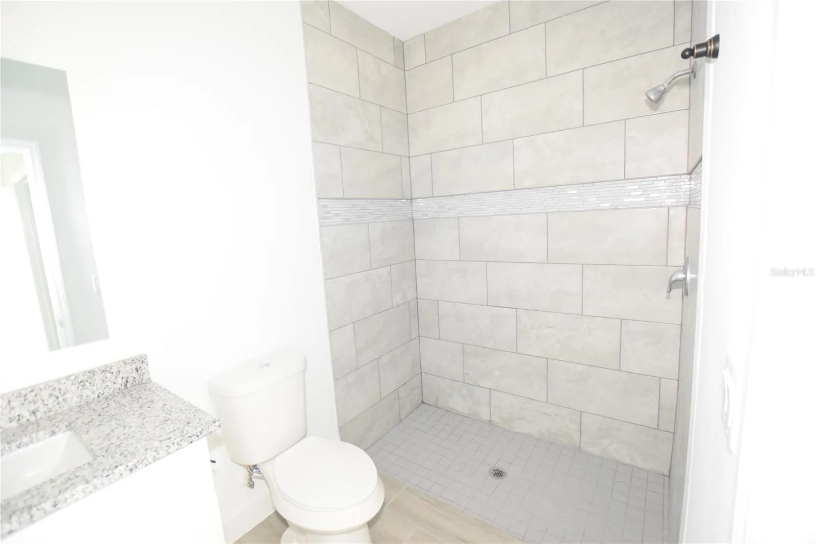 460 LAKE SHORE PKWY