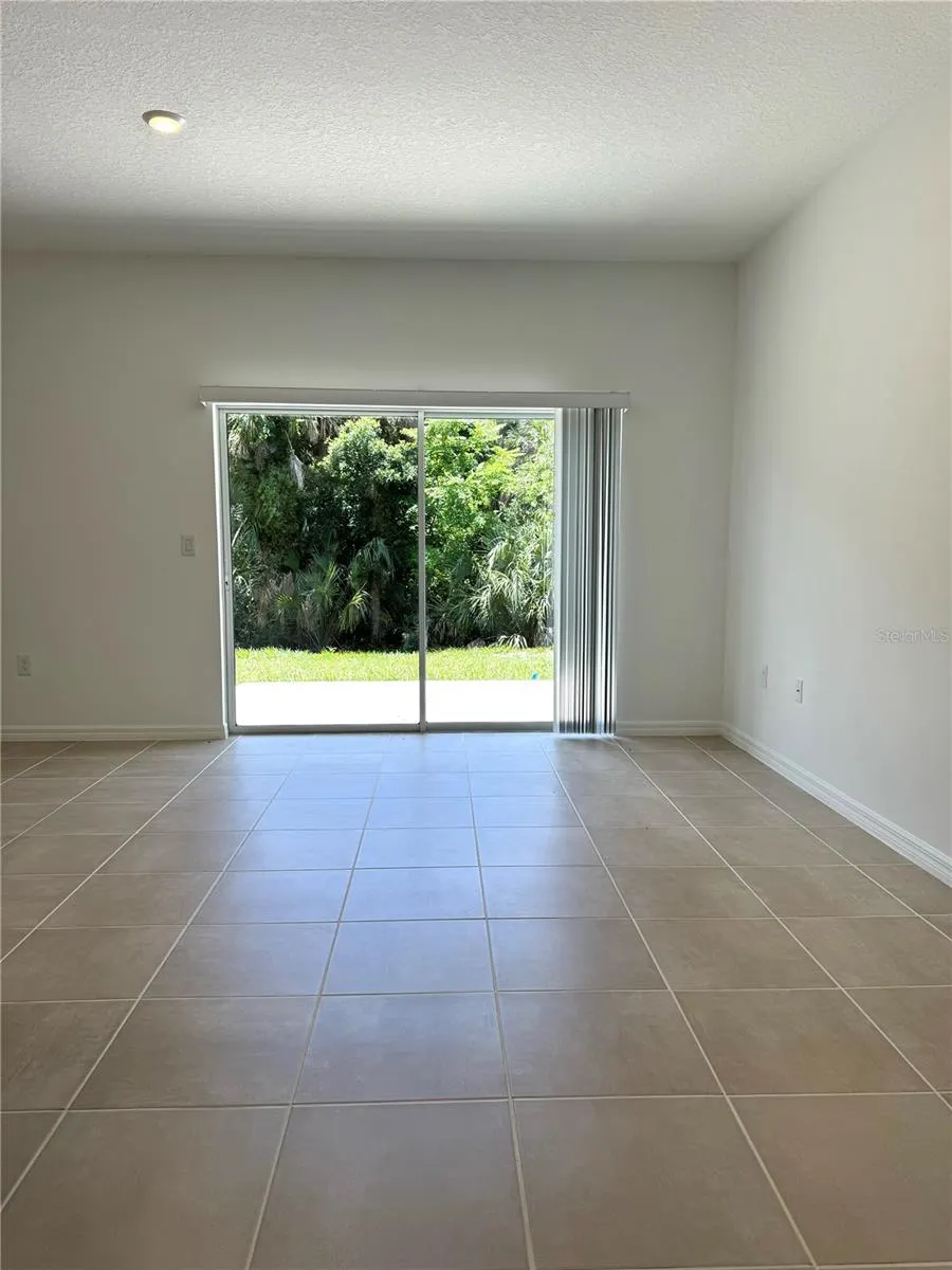 8477 LUNAR SKYE ST