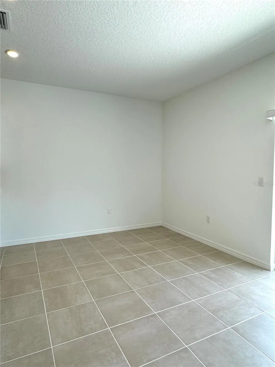 8477 LUNAR SKYE ST
