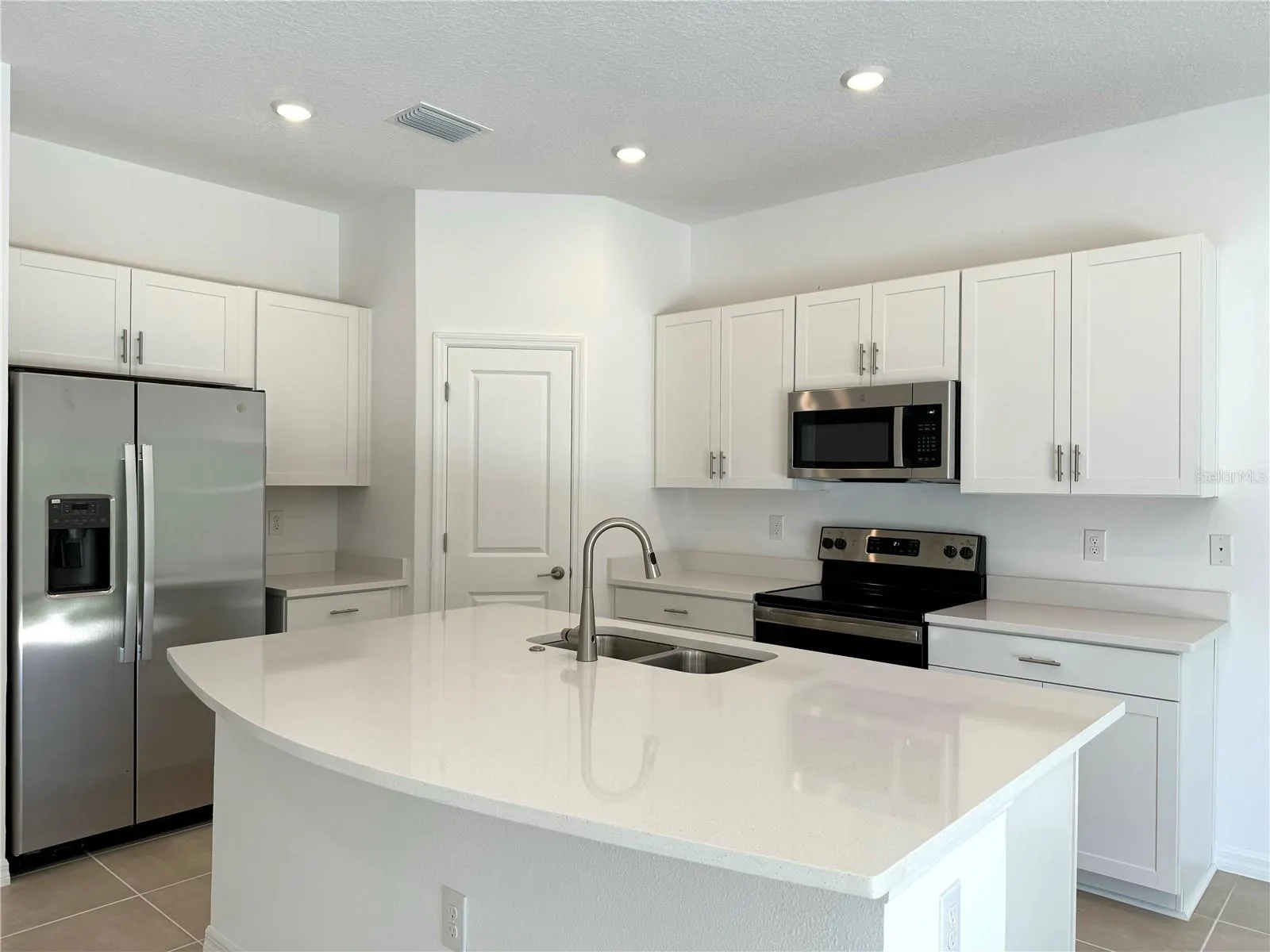 8477 LUNAR SKYE ST