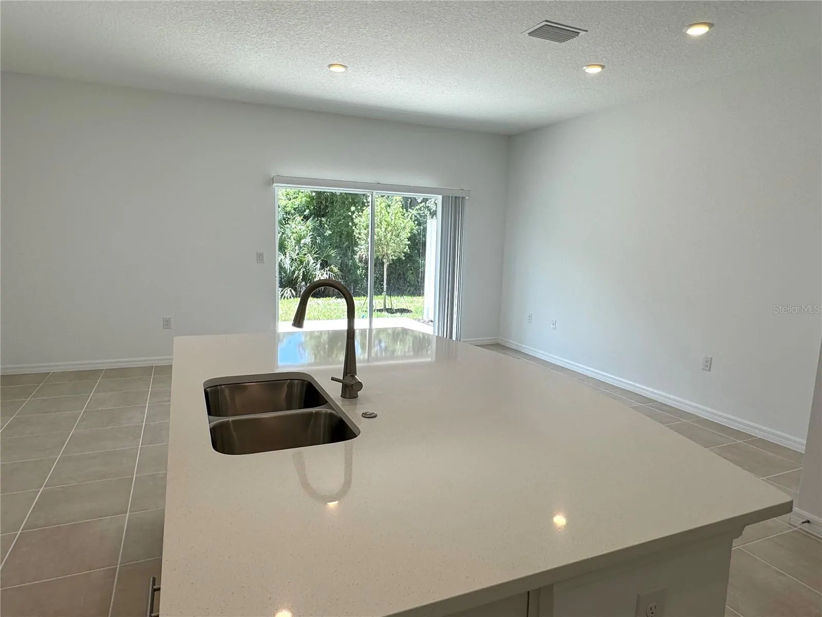 8477 LUNAR SKYE ST