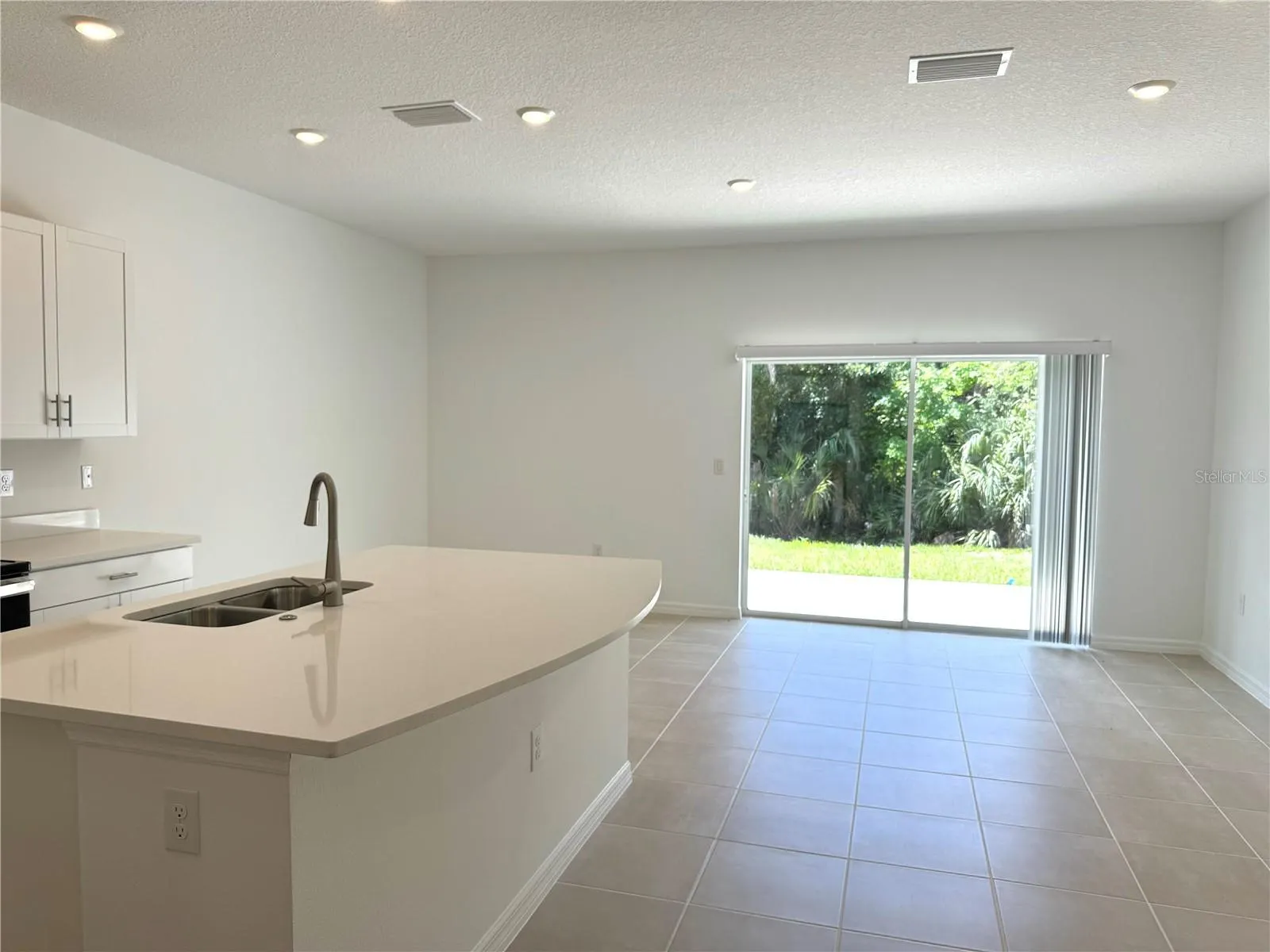 8477 LUNAR SKYE ST