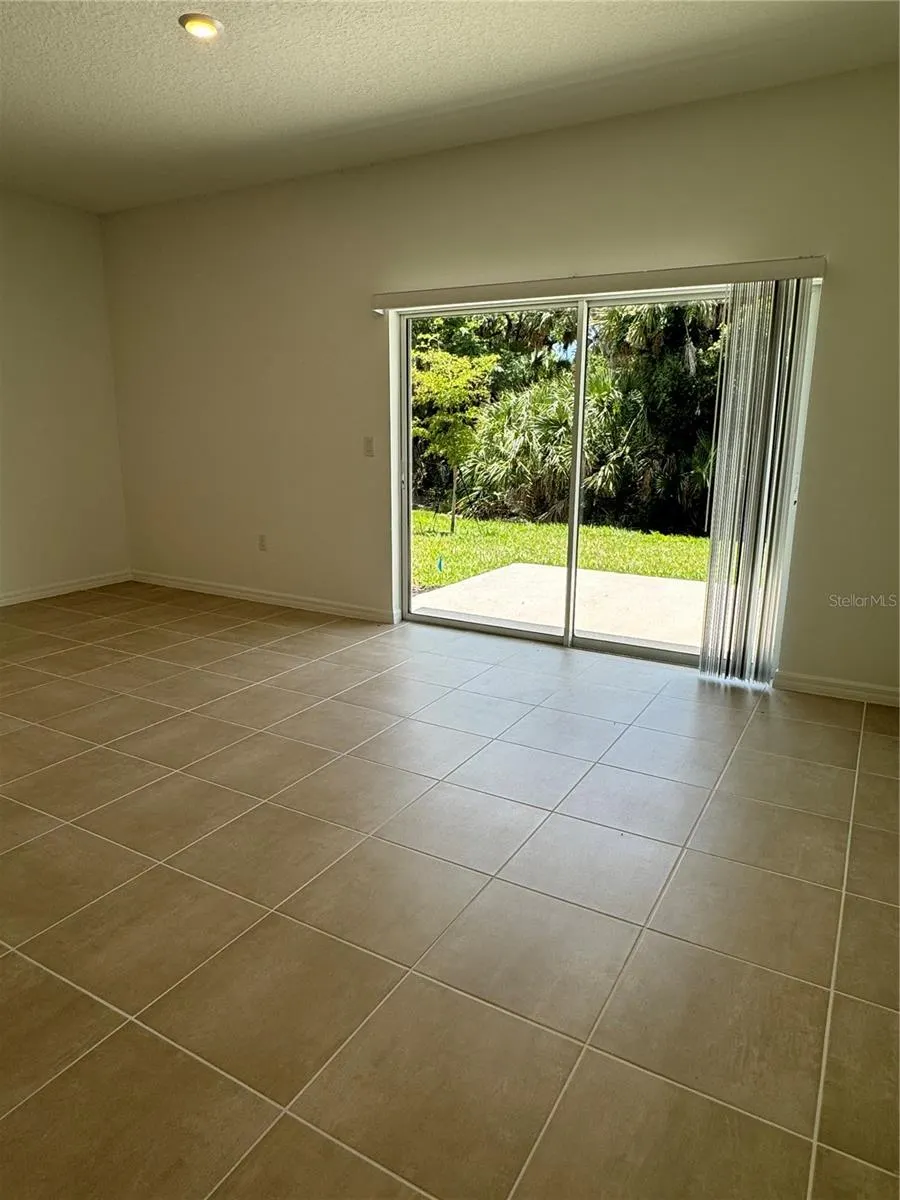 8477 LUNAR SKYE ST