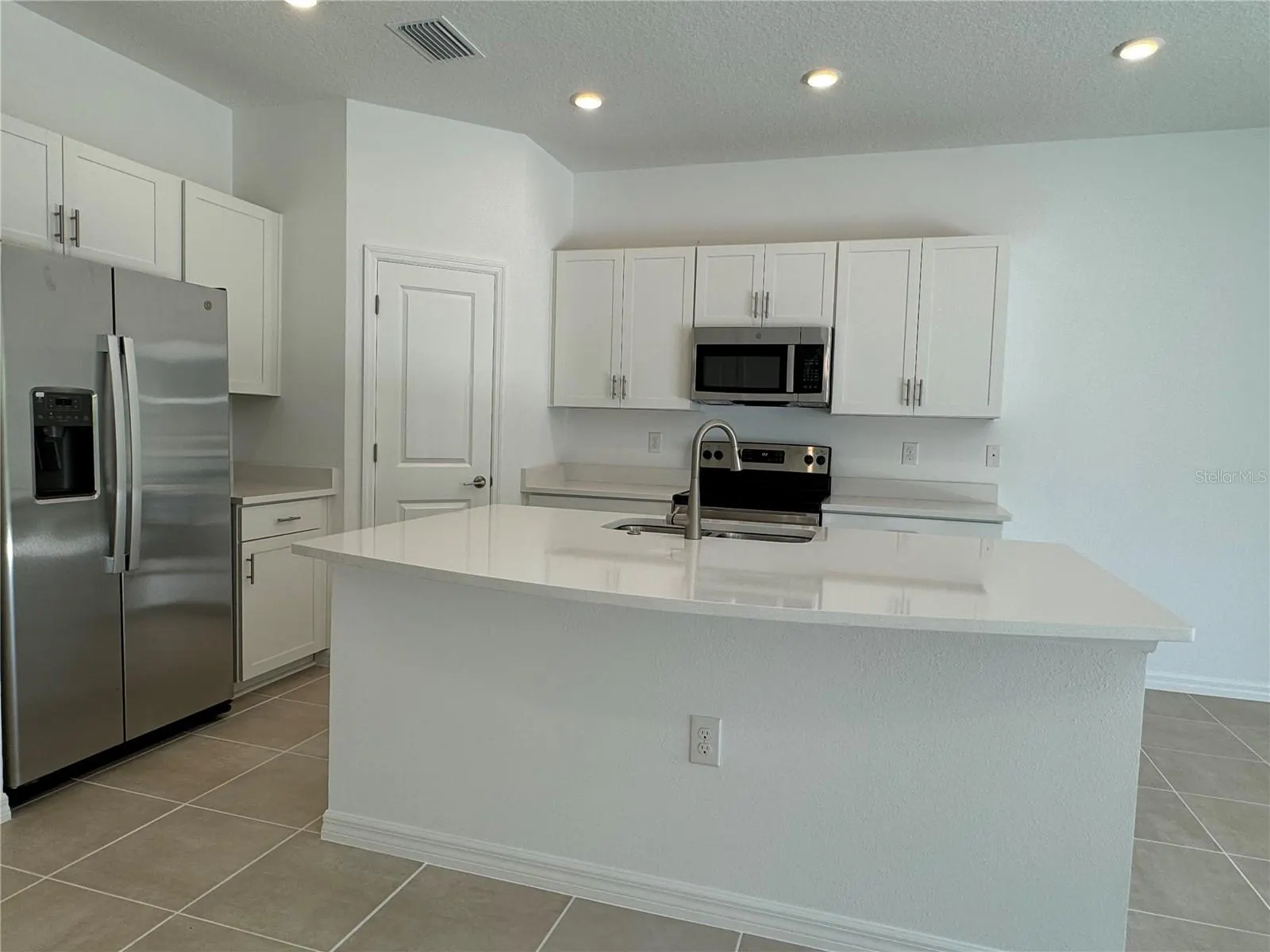 8477 LUNAR SKYE ST