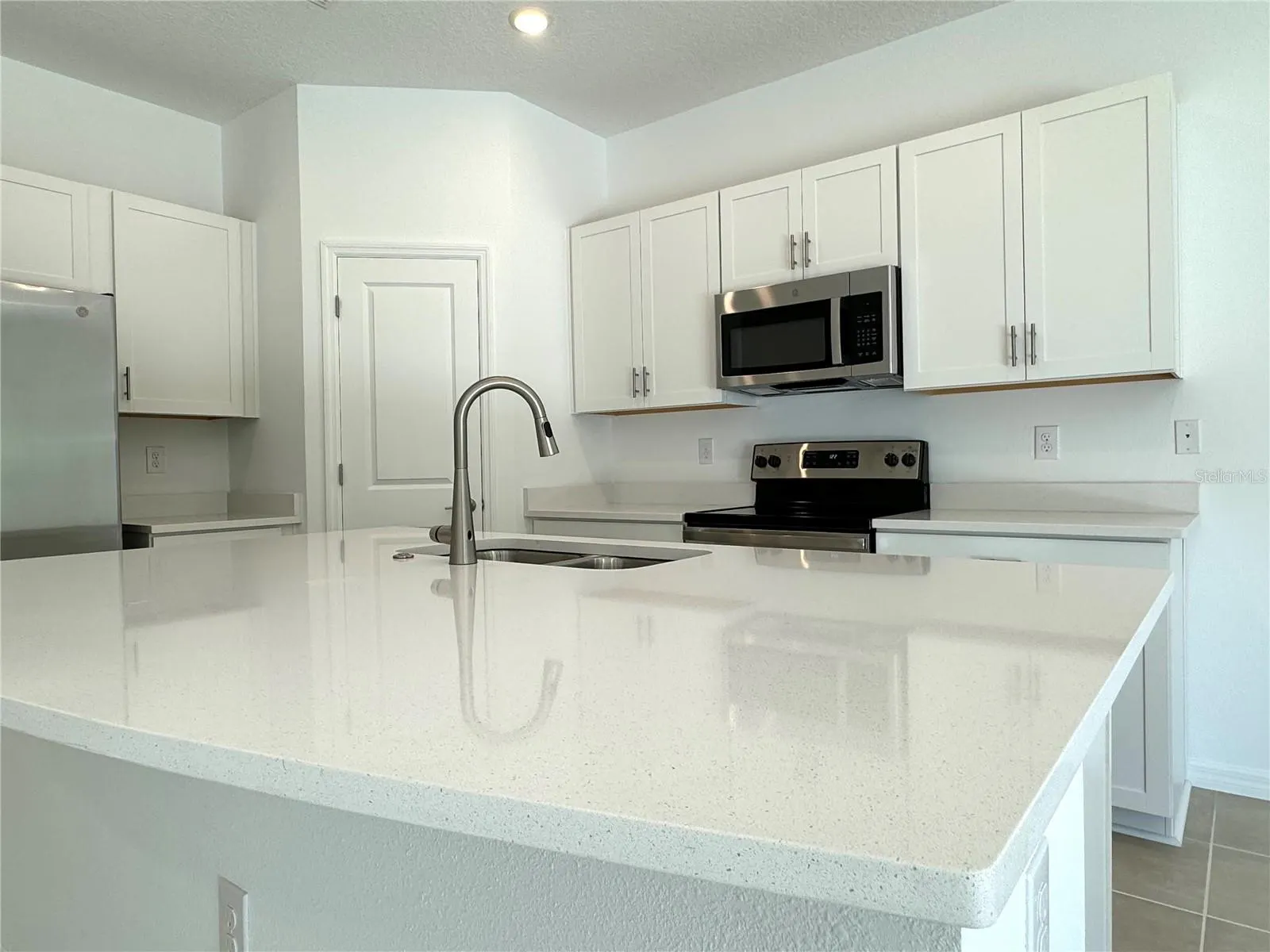 8477 LUNAR SKYE ST