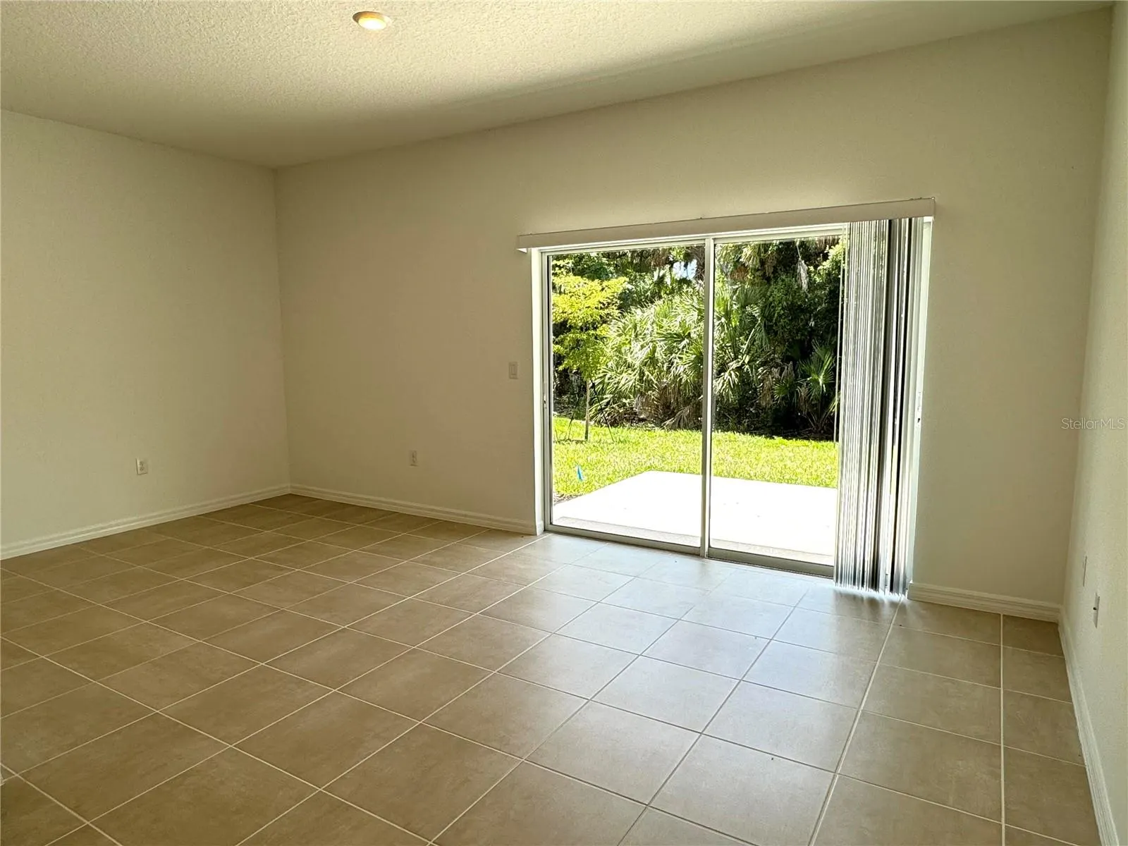 8477 LUNAR SKYE ST
