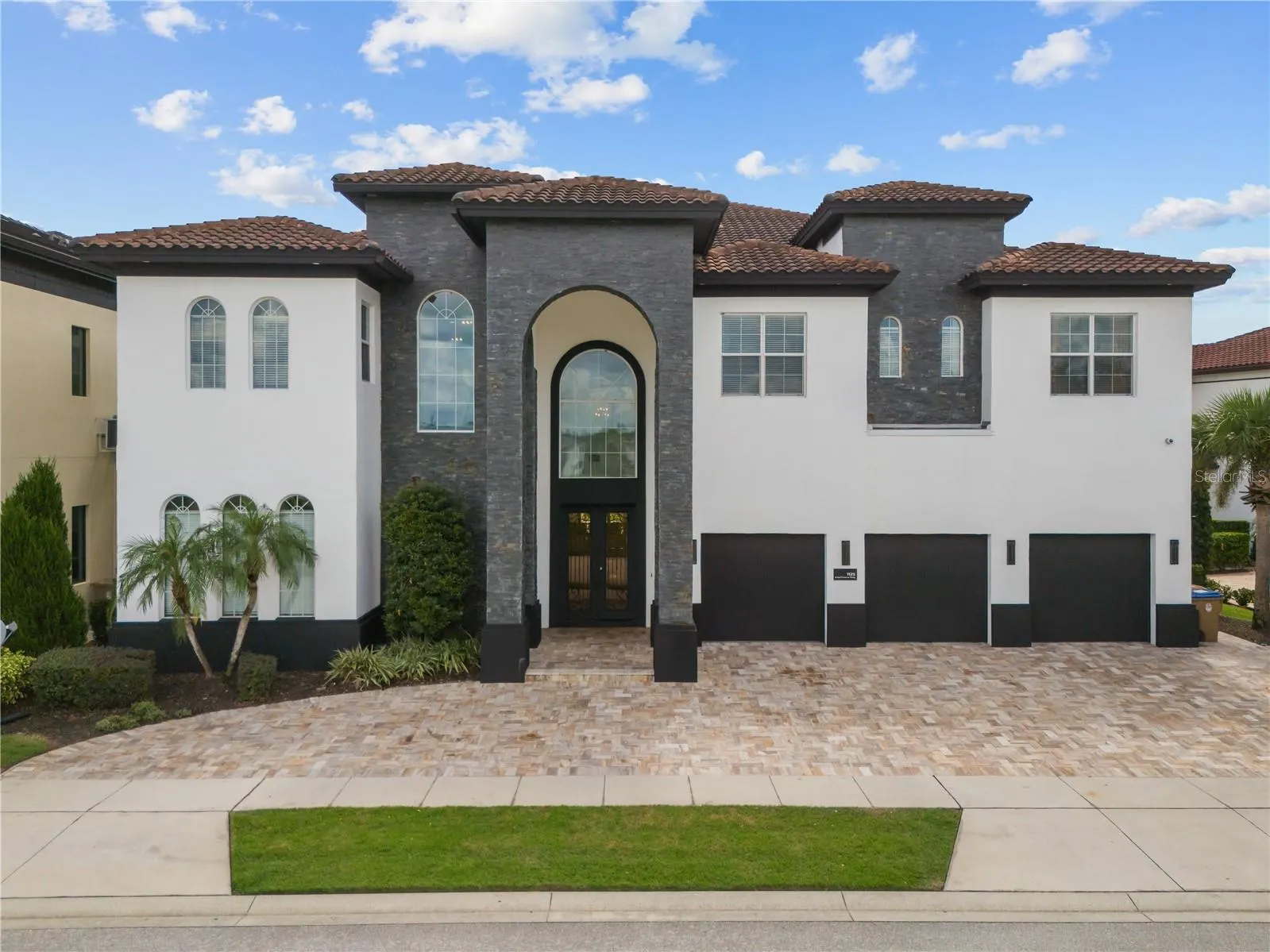 1125 GRAND TRAVERSE PKWY