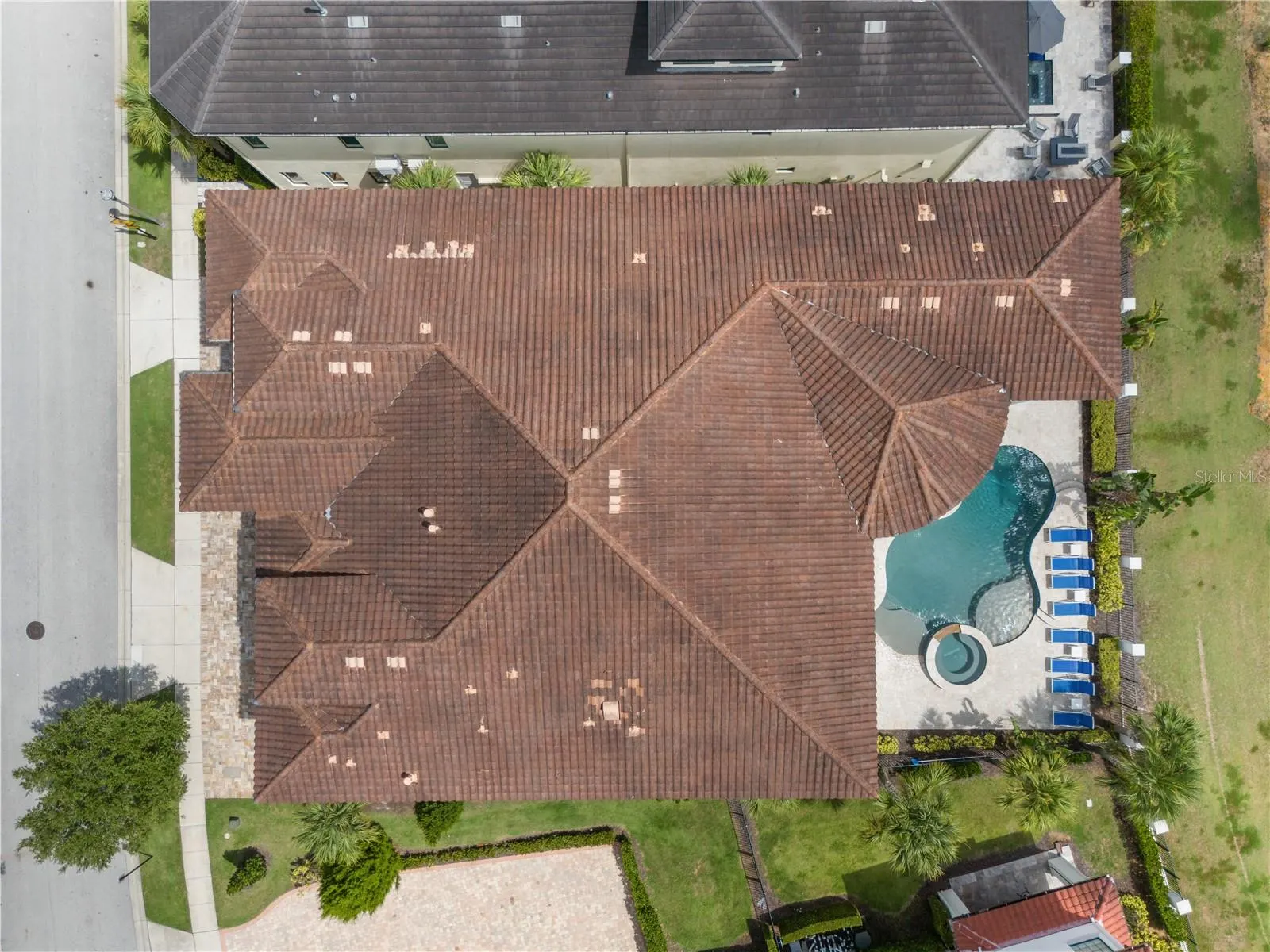 1125 GRAND TRAVERSE PKWY