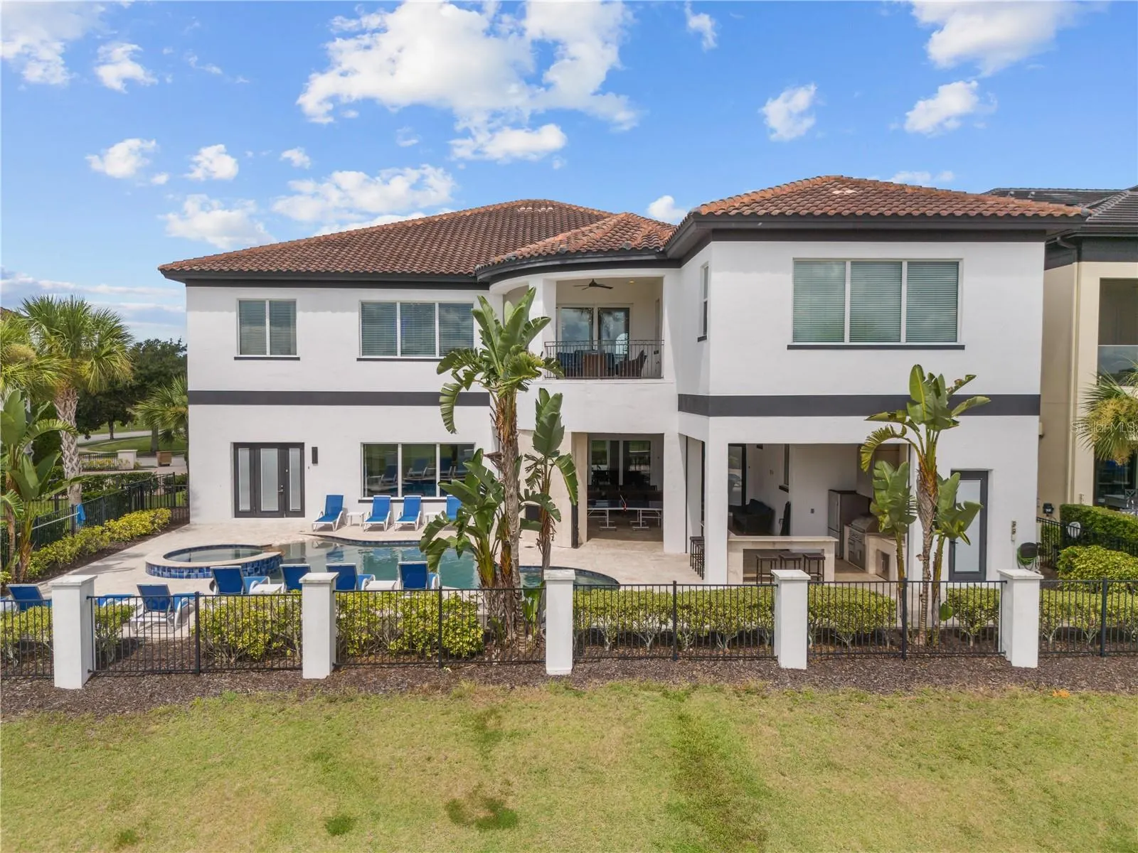 1125 GRAND TRAVERSE PKWY