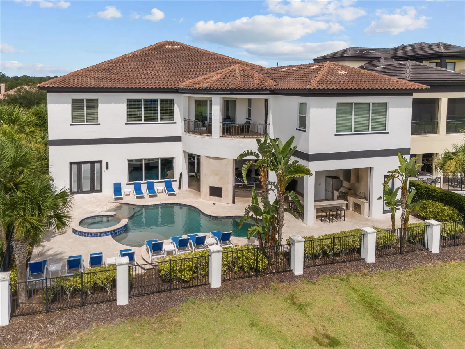 1125 GRAND TRAVERSE PKWY