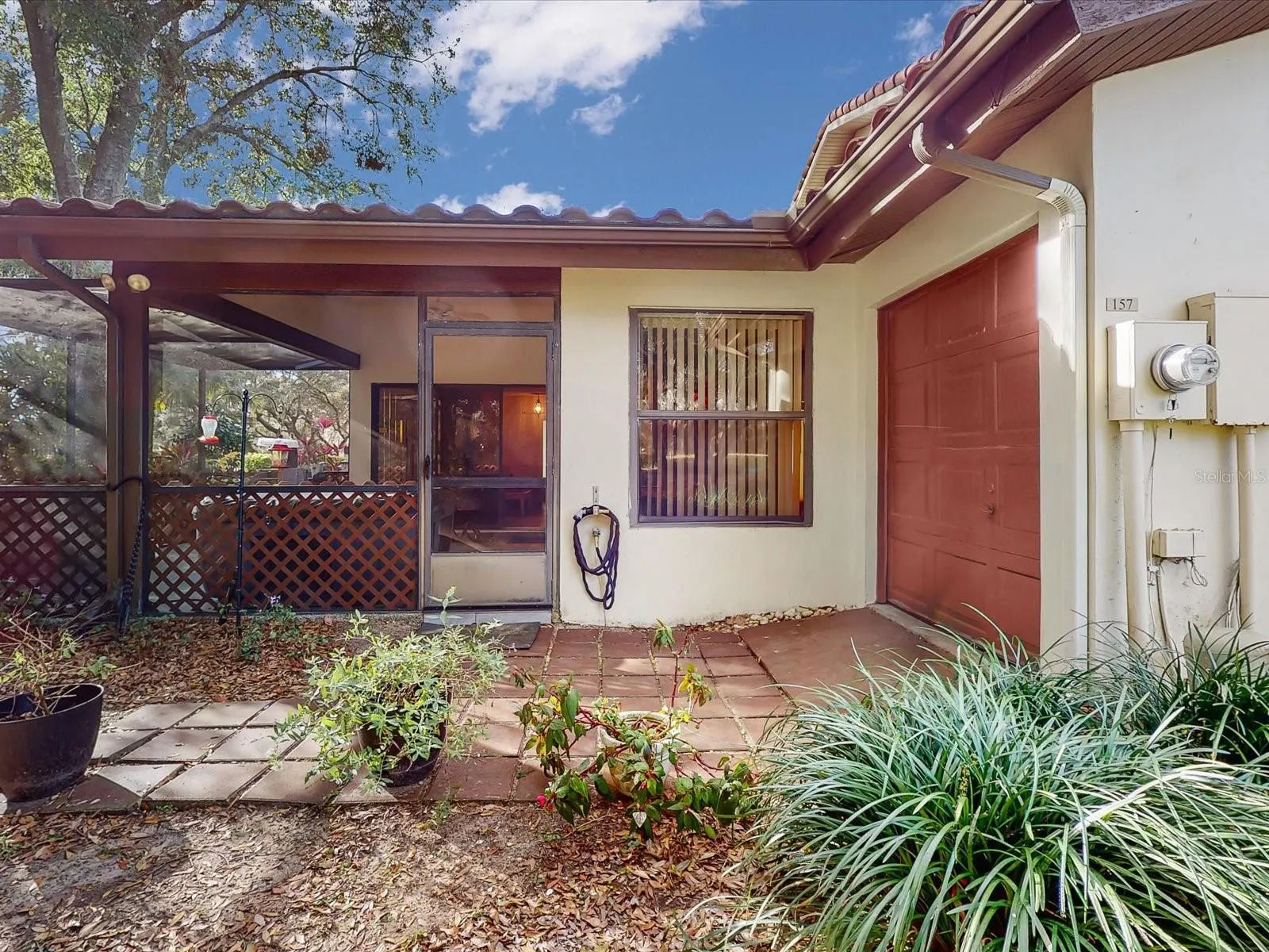 157 COVENTRY CIR