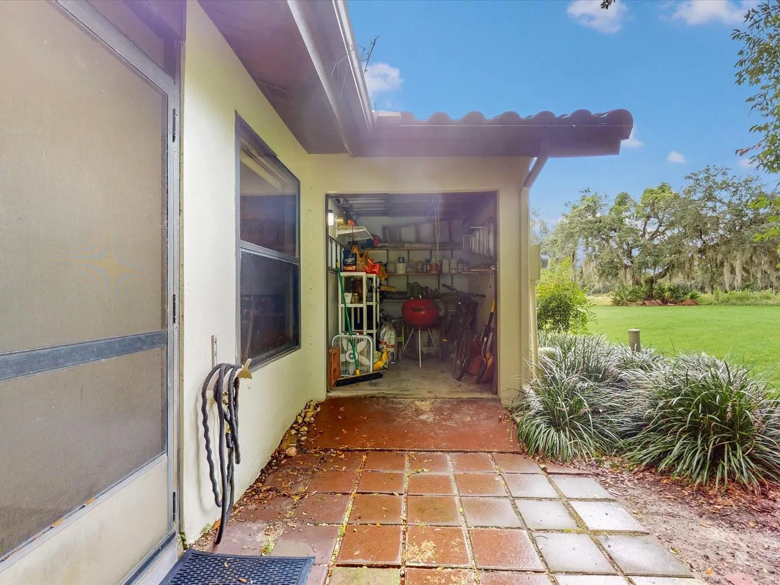 157 COVENTRY CIR