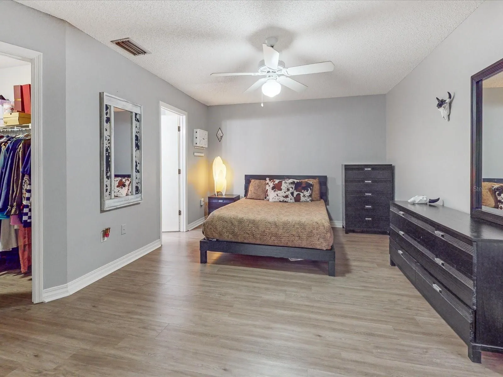 157 COVENTRY CIR