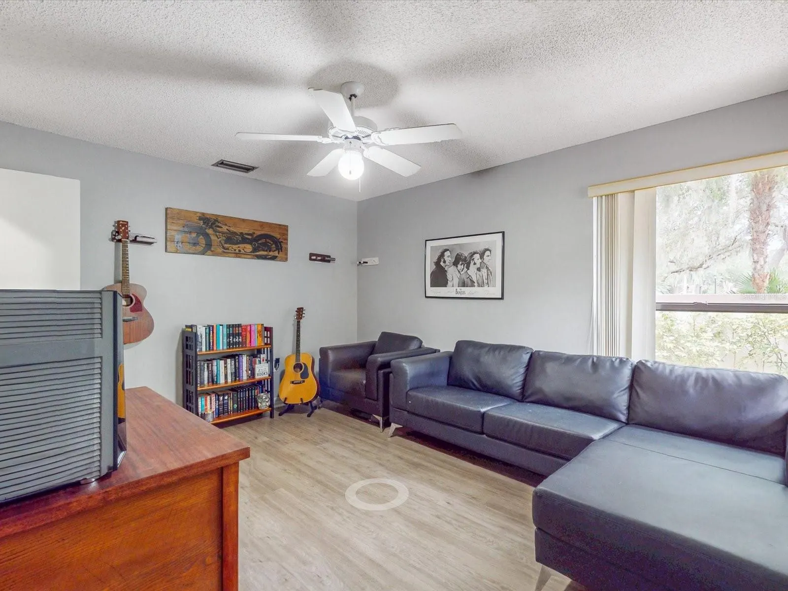 157 COVENTRY CIR