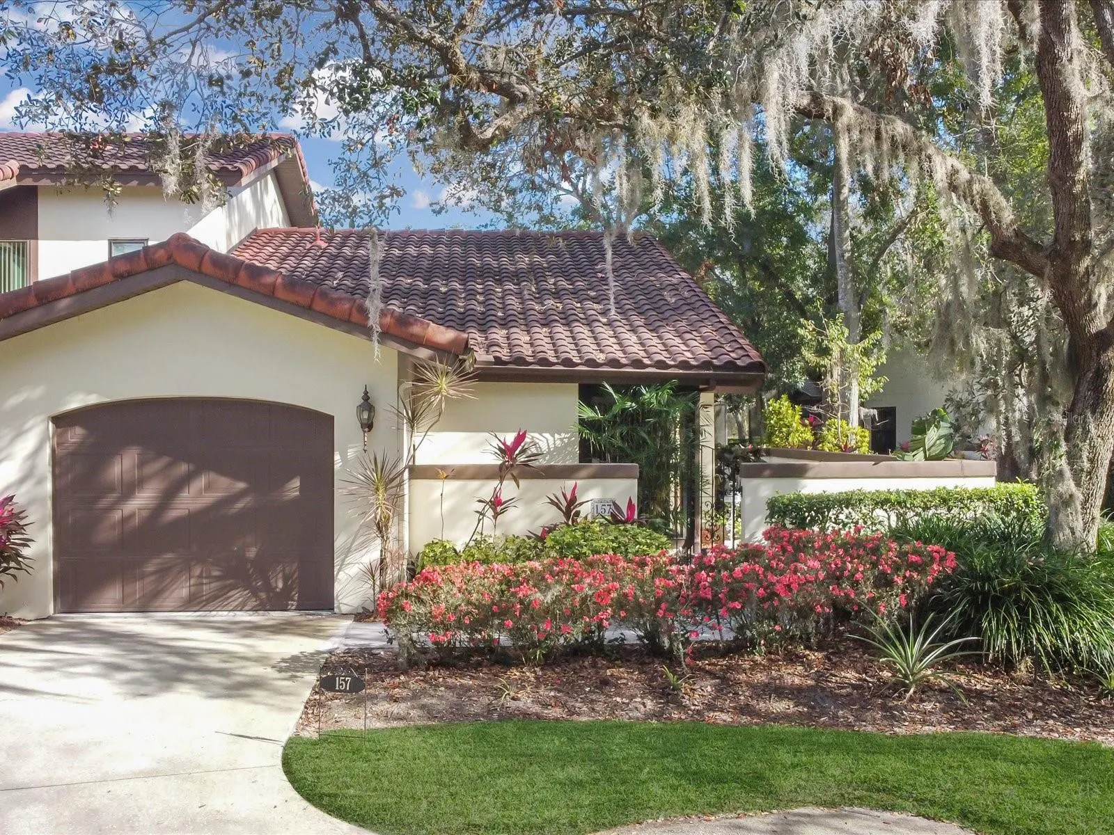 157 COVENTRY CIR