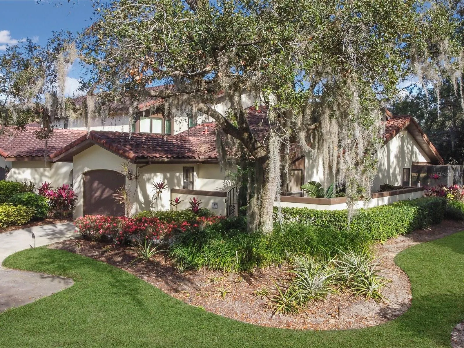 157 COVENTRY CIR