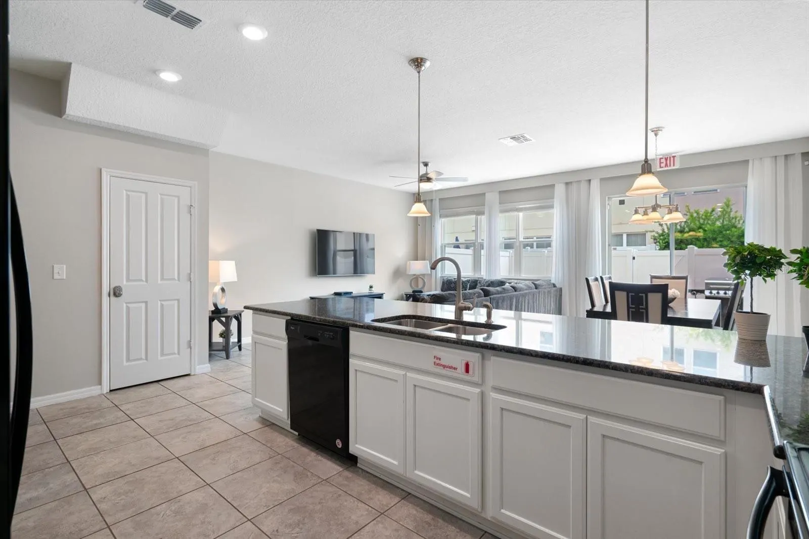 5112 KILLARNEY WAY