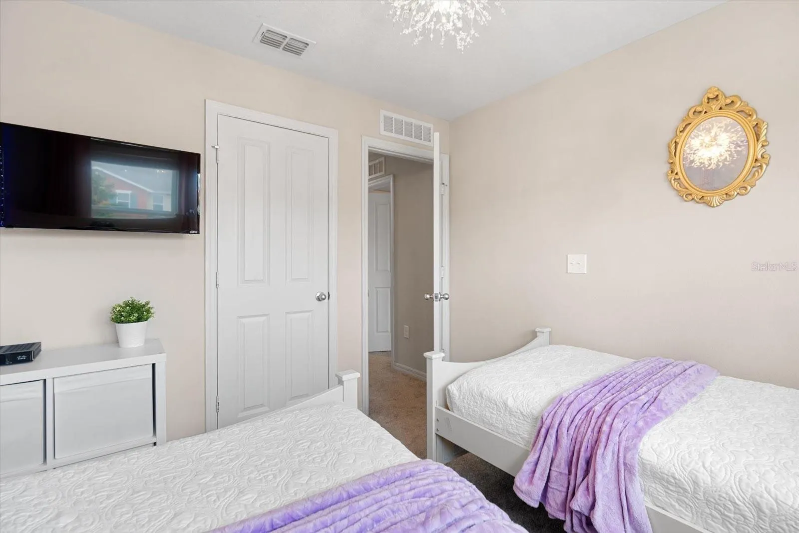 5112 KILLARNEY WAY