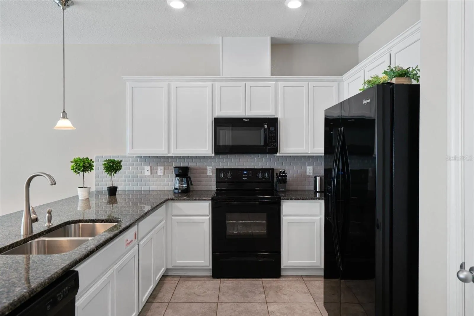 5112 KILLARNEY WAY